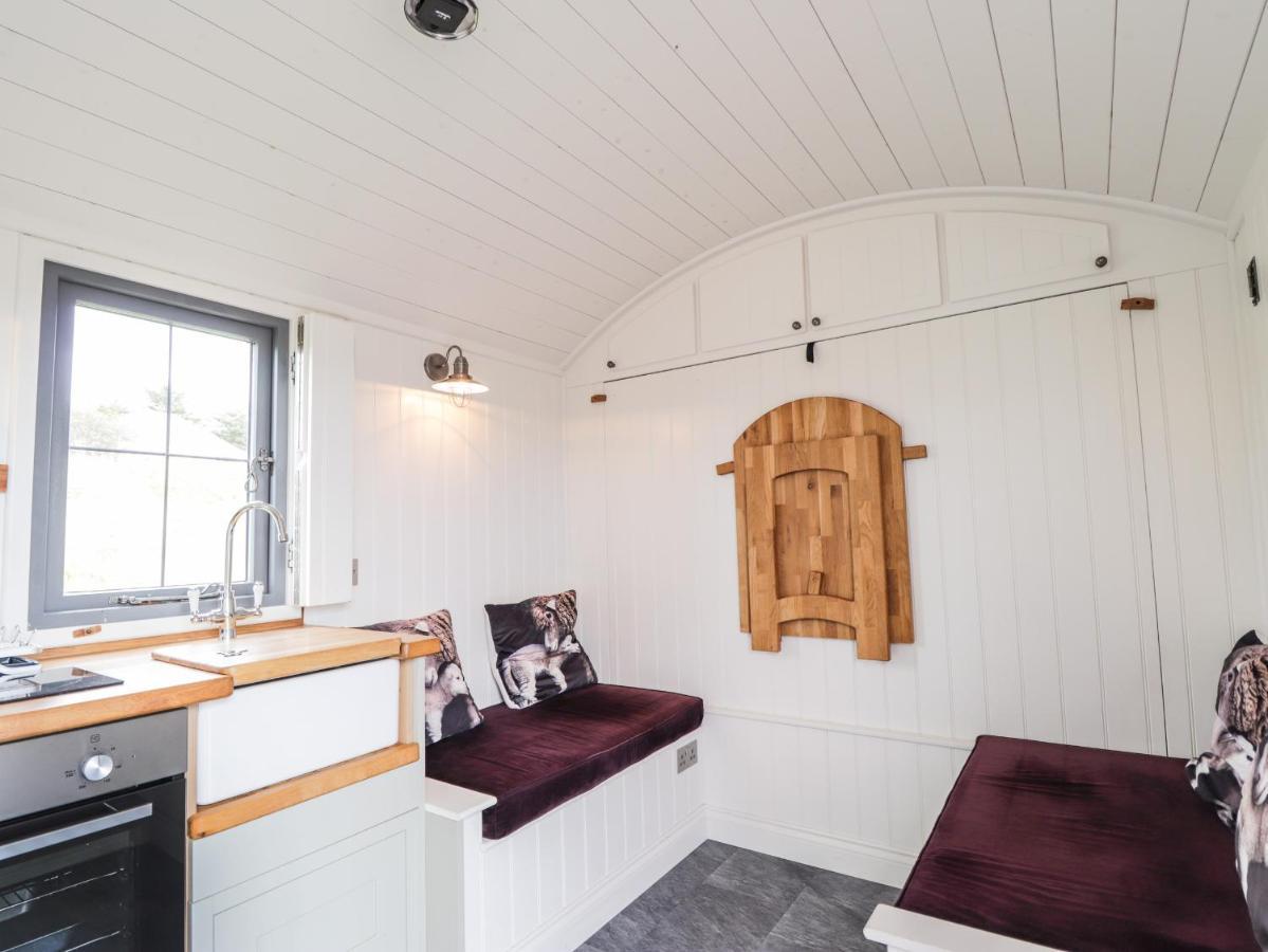 Shepherds Hut Lonmore Экстерьер фото