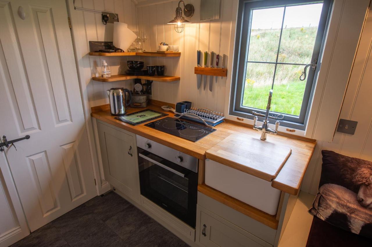 Shepherds Hut Lonmore Экстерьер фото