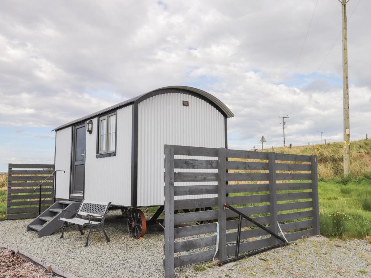 Shepherds Hut Lonmore Экстерьер фото